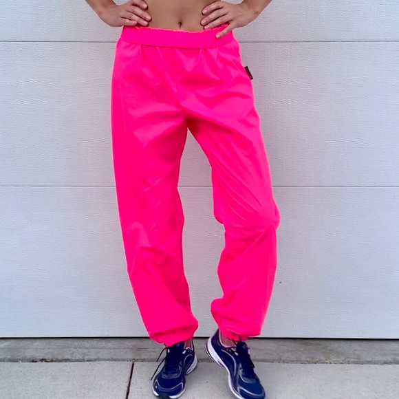 Vintage Pants - Vintage Neon Pink Wind Pants 🌸